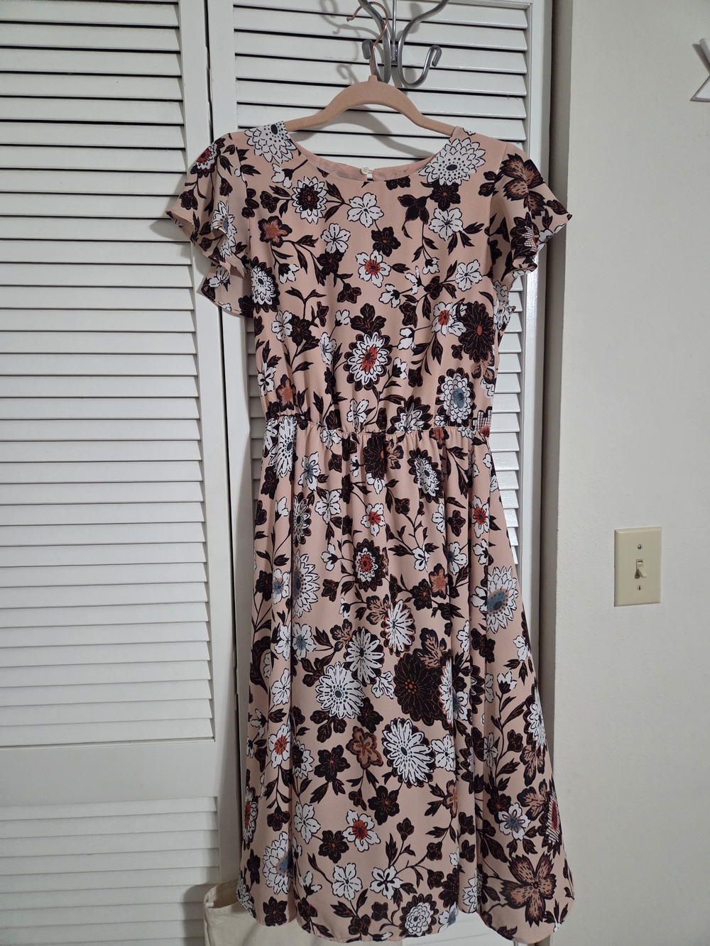 LOFT Peach Floral Midi Dress with Flutter Sleeves